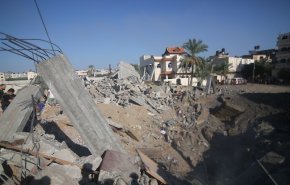 بالفيديو.. طفل فلسطيني تحت الركام وكل ما طلبه الماء!