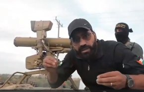 شاهد.. الفنان الفلسطيني الشهيد علي نسمان خلال استعراض سرايا القدس