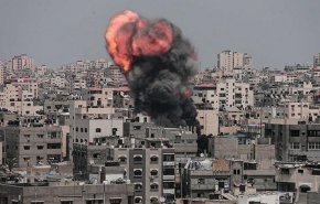 لحظة قصف طائرات الاحتلال لمحيط مستشفى الوفاء في غزة