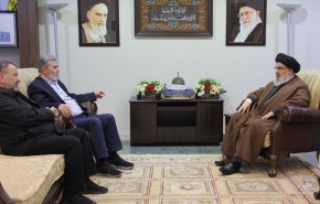 السيد نصرالله يستقبل زياد نخالة وصالح العاروري+صورة