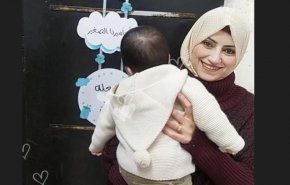 بالصور..استشهاد صحفية فلسطينية مع طفلها جراء غارات صهيونية