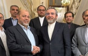 علي باقري يجري محادثات مع موسى ابو مرزوق في موسكو