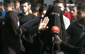 إمرأة غزية تنادي: تهنأوا يا عرب.. ناموا وارتاحوا ! + فيديو