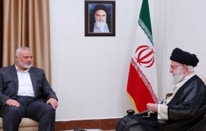 تفاصيل لقاء هنية مع قائد الثورة الإسلامية