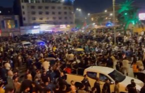 الآلاف من أتباع الصدر يتظاهرون في بغداد احتجاجا على زيارة بلينكن