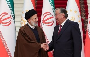 رئيسي ونظيره الطاجيكي يوقعان بيانا مشتركا لتعميق العلاقات