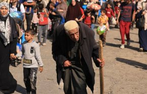 سيناريو التغريبة الفلسطينية.. الآلاف من الفلسطينيين ينزحون من غزة +فيديو