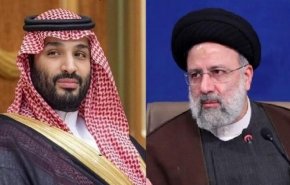 شاهد..هكذا إستقبل بن سلمان، رئيسي لدى وصوله قاعة قمة الرياض