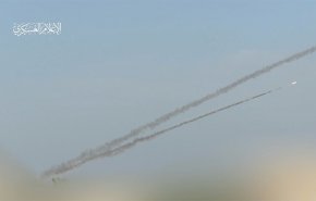 شاهد.. القسام تخزي العملية البرية مرة اخرى بإطلاق الصواريخ نحو الاحتلال