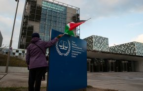 هل تطعن المحكمة الجنائية الدولية الفلسطينيين في الظهر؟!
