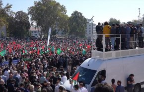 شاهد.. حراك شعبي في تركيا للمطالبة بمحاكمة قادة الاحتلال