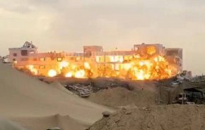 لحظة تفجير مبنى المجلس التشريعي في غزة (فيديو)