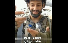 شاهد/ جندي محتل يسرق قلادة شهيدة فلسطينية