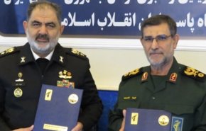 الادميرال تنكسيري: بحرية الجيش والحرس الثوري أصبحت قوات رادعة