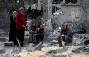 صورة/ممثلة أميركية تضرب عن الطعام دعماً للهدنة في غزة