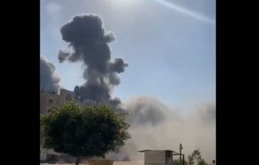 بالفيديو.. الاحتلال يدمر أبراج سكنية على رؤوس ساكنيها في خانيونس