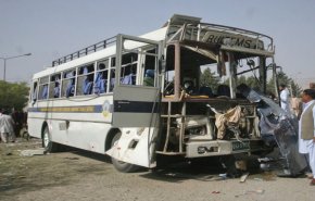 هجوم إرهابي على حافلة يخلّف قتلى وجرحى شمالي باكستان

