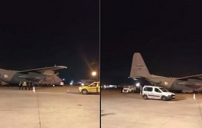 أول دفعة من الجرحى الفلسطينيين يصلون إلى تونس على متن طائرة عسكرية
