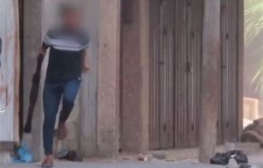 شاهد..'قفزة مقاتل' بغزة تشعل مواقع التواصل الاجتماعي!