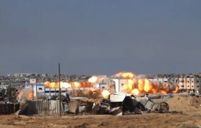 بالفيديو.. لحظة تفجير مدرسة للاونروا في غزة بقصف اسرائيلي