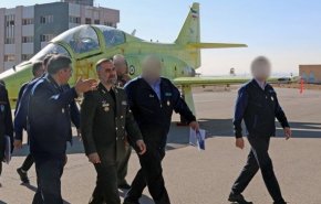 ايران تختبر طائرة جديدة تستخدم أنواع الأسلحة ذات توجيه بصري وحراري