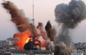الاحتلال يلقي قنابل غبية على غزة