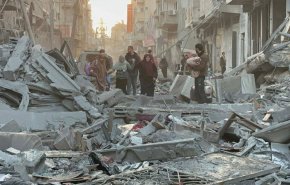 انتشال عشرات الشهداء من تحت أنقاض منزل بغزة