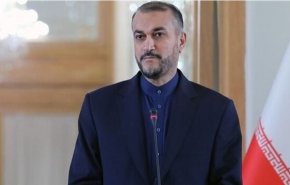 وزير الخارجية الإيراني يعزي بوفاة أمير الكويت