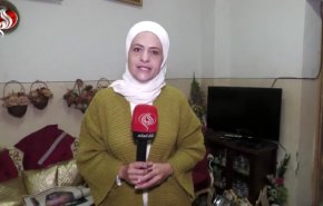الإحتلال يستخدم سيدة فلسطينية كدرع بشري عند اعتقال أبنائها بمخيم جنين