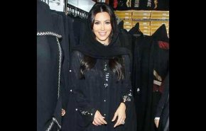 شاهد/ما علاقة 'كيم كاردشيان' بأكفان الأطفال في غزة؟