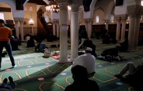 قرار فرنسي جديد بشأن الأئمة الأجانب في البلاد