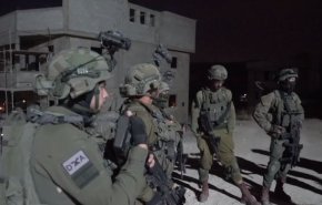 بالفيديو..الاحتلال ينشر قناصته فوق أسطح البنايات والمنازل في الضفة الغربية