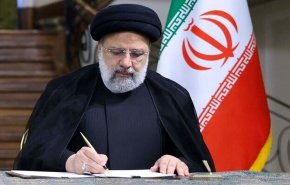 رئيسي يدين جريمة كرمان: شعبنا سيواصل استئصال جذور الإرهاب


