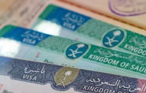 السعودية توقف منح فيزا العمرة للسوريين
