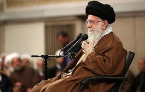 قائد الثورة: اليمنيون قطعوا شرايين الاحتلال الحيوية دون الخوف من تهديدات امريكا