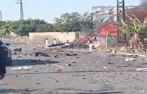 شهيدان للمقاومة الفلسطينية فی عدوان إسرائيلي استهدف مركبة بمدينة صور اللبنانية+فيديو