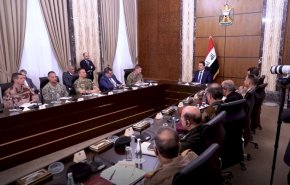 أسرعوا واجمعوا اشيائكم وارحلوا.. فلن نبقيكم+ فيديو
