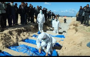 دفن 80 شهيداً بمقبرة جماعية في رفح بينهم اطفال.. ما قصتهم؟
