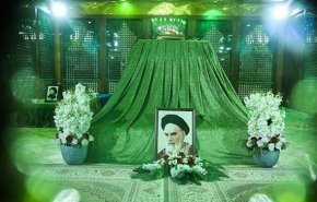 الحكومة الايرانية تجدد العهد والميثاق مع الامام الخميني (ره)