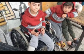 شاهد.. ما قصة العائلة المقطعة الاطراف التي نجت من مجازر الاحتلال؟
