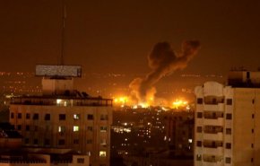 استشهاد 15 فلسطينيا بقصف صهيوني في رفح ودير البلح