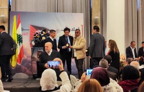 تكريم مجموعة من المراسلین المواكبين لأحداث عملية طوفان الاقصى