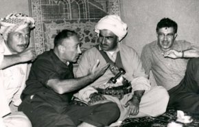 علاقات بهلوي الثاني مع 