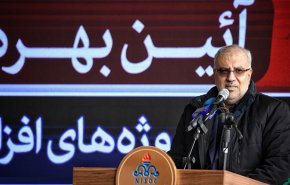 وزير النفط يفتتح حقل سهراب النفطي جنوبي إيران