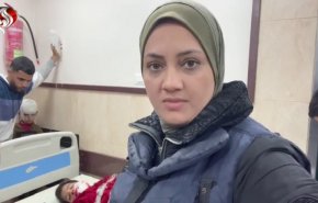 وصول شهداء وجرحى لمستشفى شهداء الأقصى جراء قصف مدرسة الحناوي