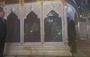 وزير الخارجية الايراني يزور مرقد السيدة رقية (س) في دمشق