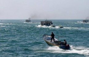 فيديو خاص: زوارق الاحتلال تقنص شابا على شاطئ غزة