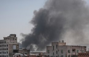 غارات أمريكية بريطانية تستهدف مطار الحديدة الدولي في اليمن