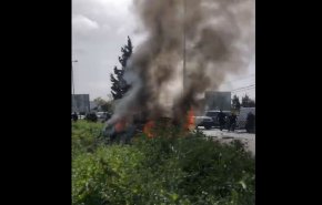 بالفيديو...غارة صهيونية تستهدف سيارة على طريق البازورية بجنوب لبنان