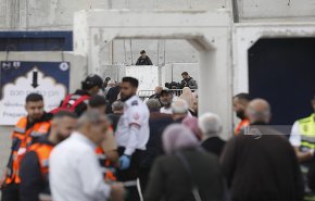 تضييقات لمنع وصول المصلين للأقصى وتنكل بعدد من الشبان